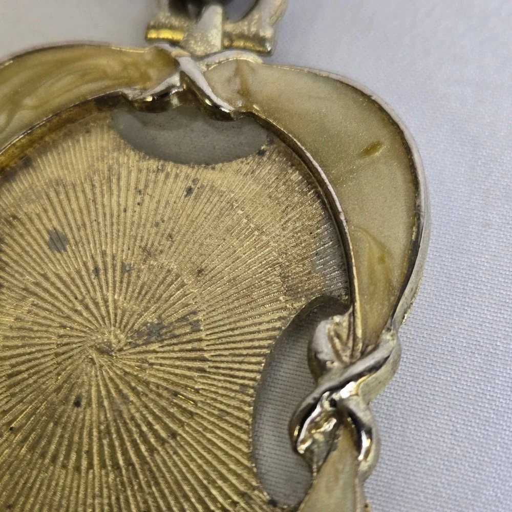 Photo Frame Keychain Charm Enamel Details Crown Mark Gold Tone Vintage 2